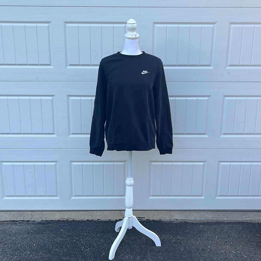 Black Nike Crewneck